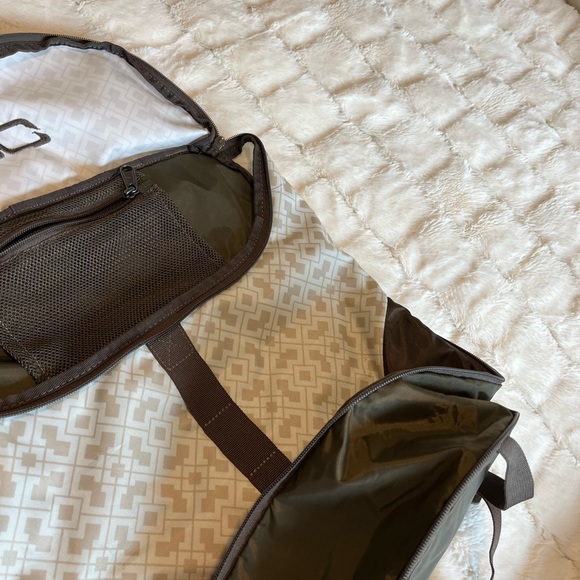 Under Armor Backpack - Picture 3 of 5